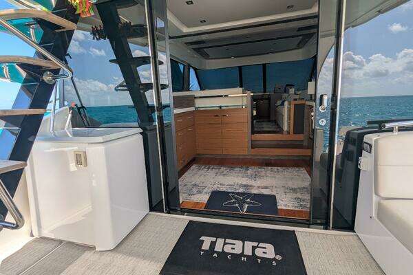 Tiara Yachts F53 Yacht For Sale