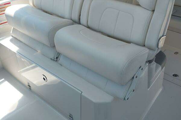 Photo of the 2011 Monterey 340 Sport Yacht