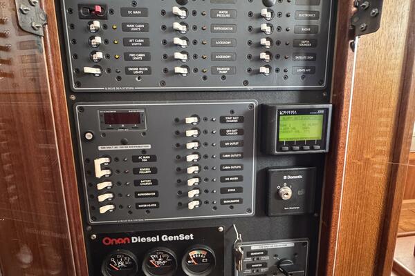 41ft Canoe Cove Yacht For Sale