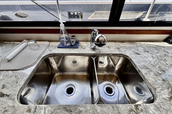 41ft Canoe Cove Yacht For Sale