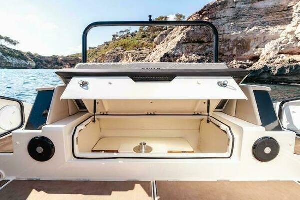 33ft Navan Yacht For Sale 33ft Navan Yacht For Sale