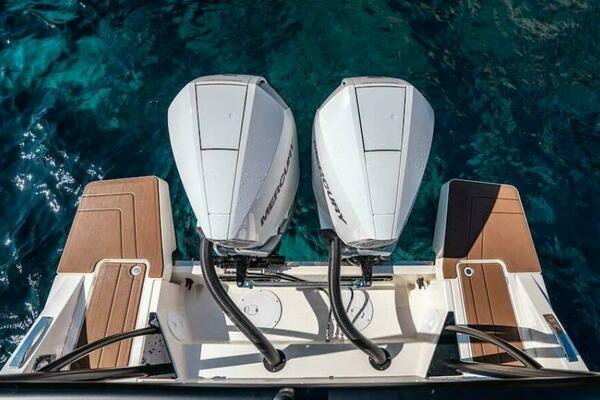 33ft Navan Yacht For Sale 33ft Navan Yacht For Sale