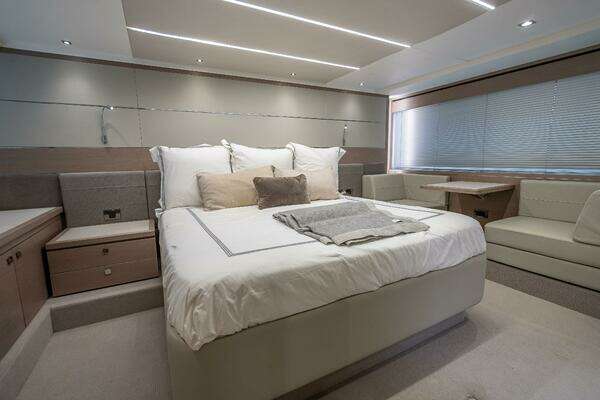 Sunseeker Predator 74 Yacht For Sale