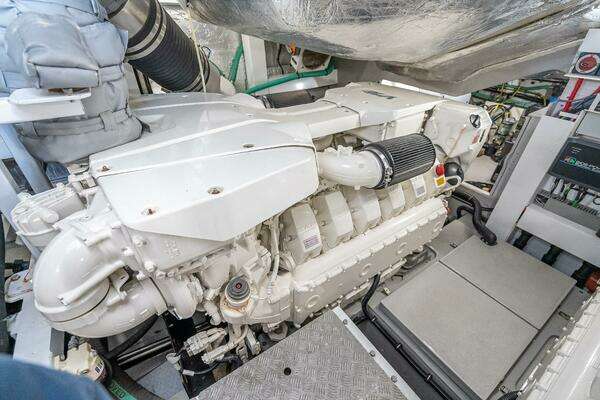 Sunseeker Predator 74 Yacht For Sale