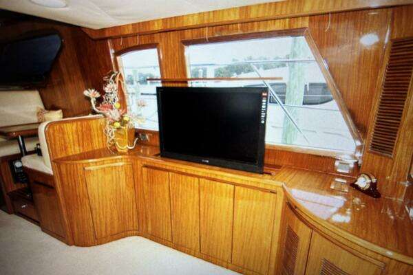 Ocean Alexander 45 Sedan Yacht For Sale