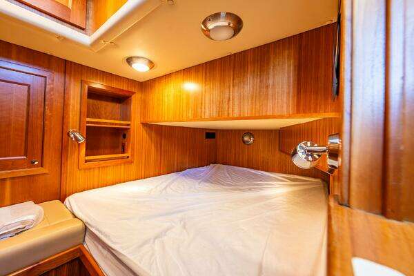 Coastal Craft 400 IPS Yacht For Sale