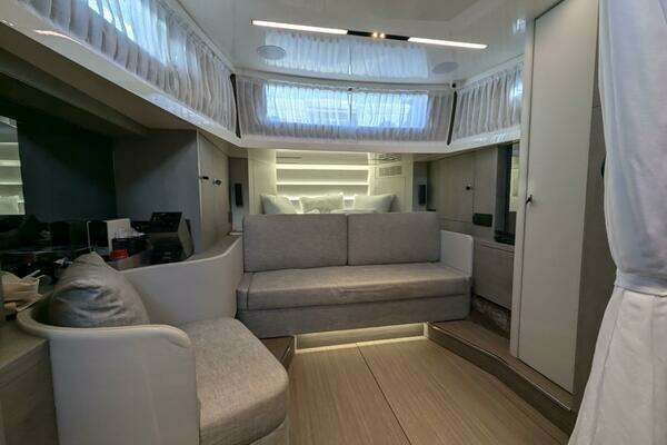 Cranchi Cranchi 46 Luxury Tender Yacht For Sale