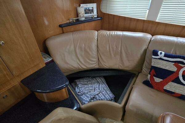 Carver 444 Cockpit Motor Yacht Yacht For Sale