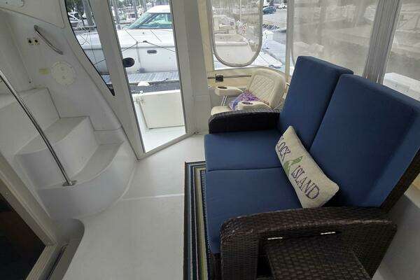 Carver 444 Cockpit Motor Yacht Yacht For Sale