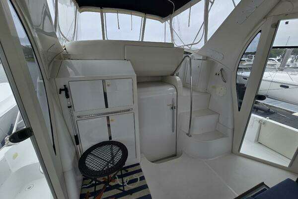 Carver 444 Cockpit Motor Yacht Yacht For Sale