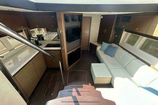 Sea Ray 510 Sundancer Yacht For Sale