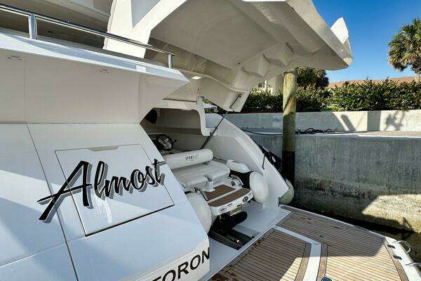 Sunseeker 74 Sport Yacht Yacht For Sale