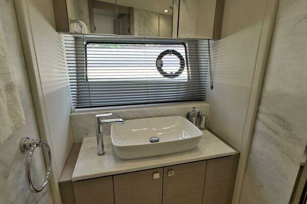 Sunseeker 74 Sport Yacht Yacht For Sale