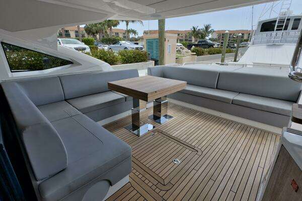 Sunseeker 74 Sport Yacht Yacht For Sale