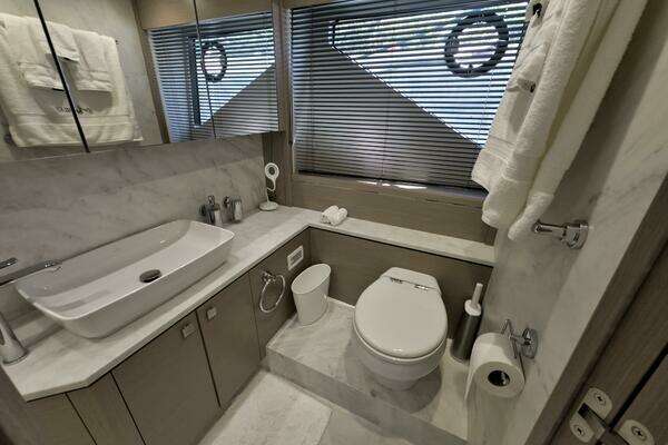 Sunseeker 74 Sport Yacht Yacht For Sale