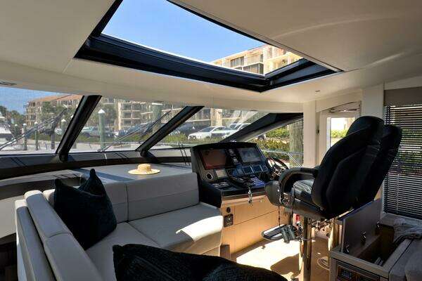 Sunseeker 74 Sport Yacht Yacht For Sale