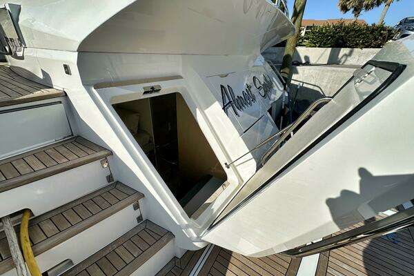 Sunseeker 74 Sport Yacht Yacht For Sale