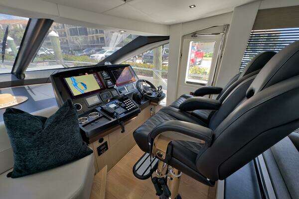 Sunseeker 74 Sport Yacht Yacht For Sale