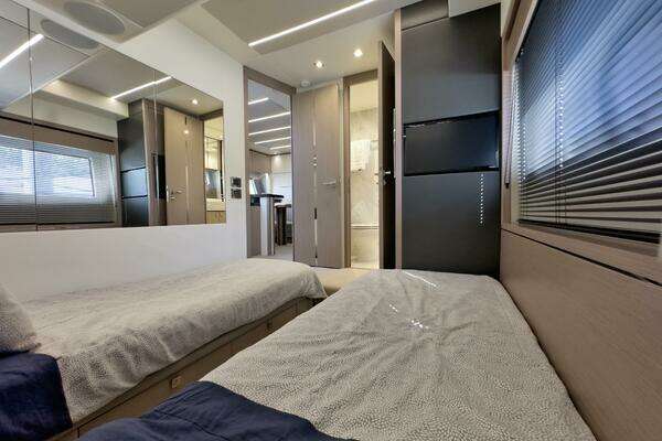 Sunseeker 74 Sport Yacht Yacht For Sale