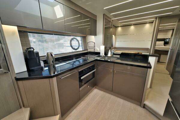 Sunseeker 74 Sport Yacht Yacht For Sale
