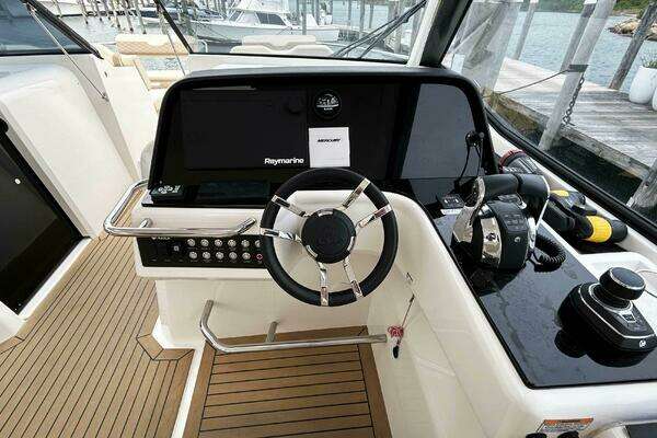 Aquila 36 Yacht For Sale