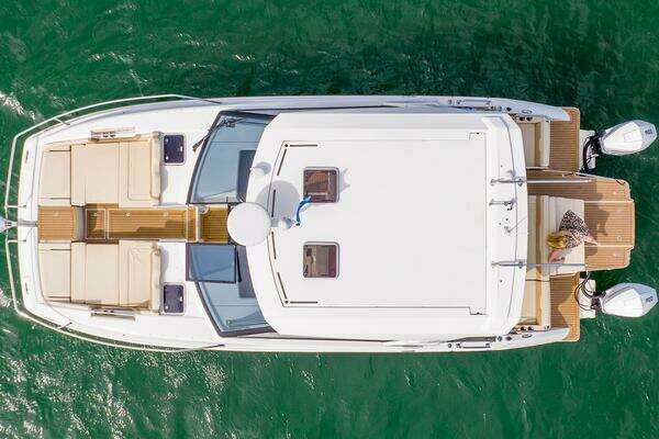 Aquila 36 Yacht For Sale