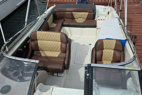 Photo of the 2002 Regal 262 LSC "DOUBLE DOWN"