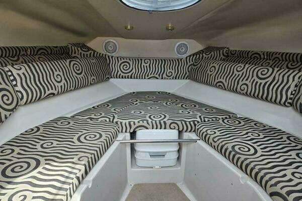 Photo of the 2002 Regal 262 LSC "DOUBLE DOWN"