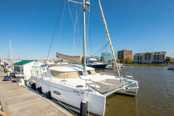 Fountaine Pajot  Yacht For Sale