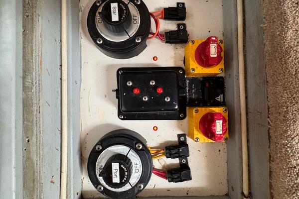 35ft Silverton Yacht For Sale