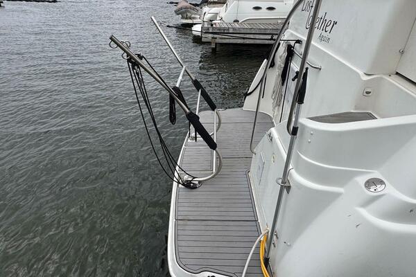 35ft Silverton Yacht For Sale