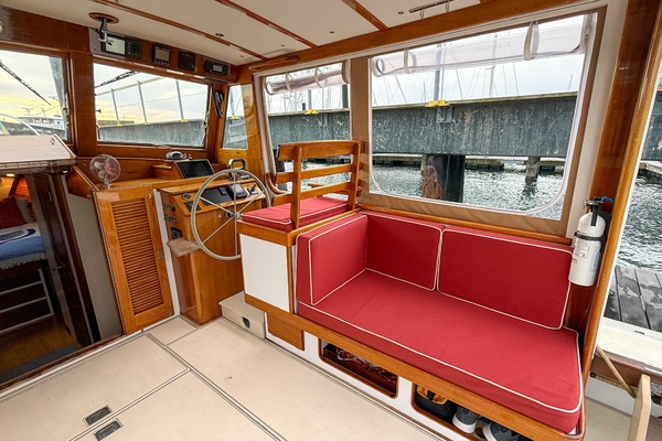 Double Shot 38ft John Williams Yacht For Sale