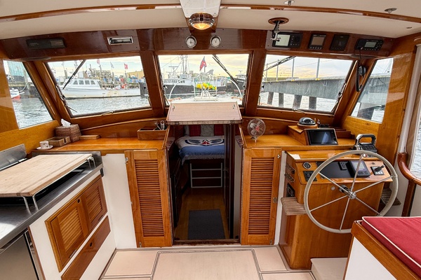 Double Shot 38ft John Williams Yacht For Sale