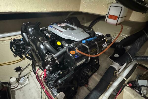 37ft Carver Yacht For Sale