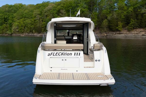 37ft Carver Yacht For Sale