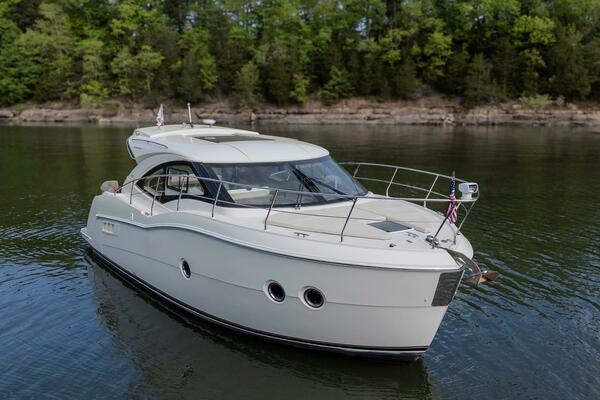 37ft Carver Yacht For Sale