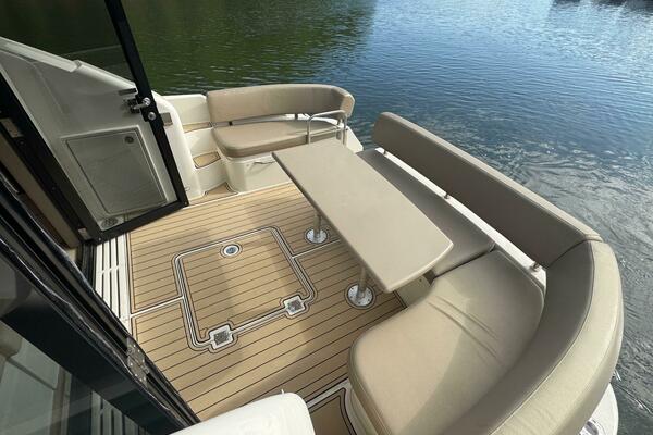 37ft Carver Yacht For Sale