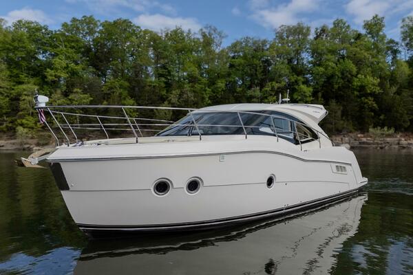 37ft Carver Yacht For Sale
