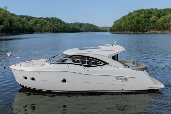 37ft Carver Yacht For Sale