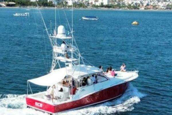 Photo of the 2004 Cabo 45 Express Los Suenos Edition