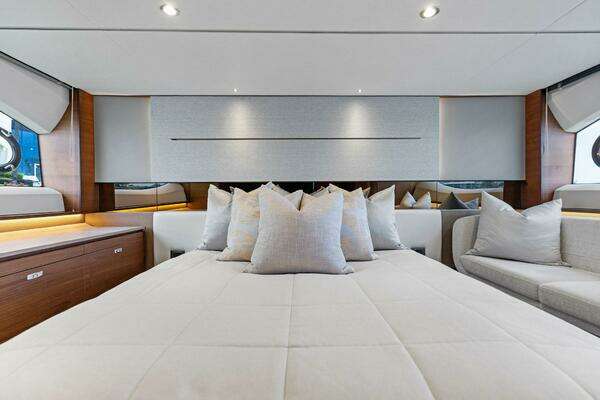 Princess V55 Yacht For Sale