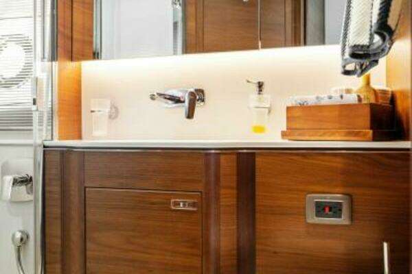 Princess V55 Yacht For Sale
