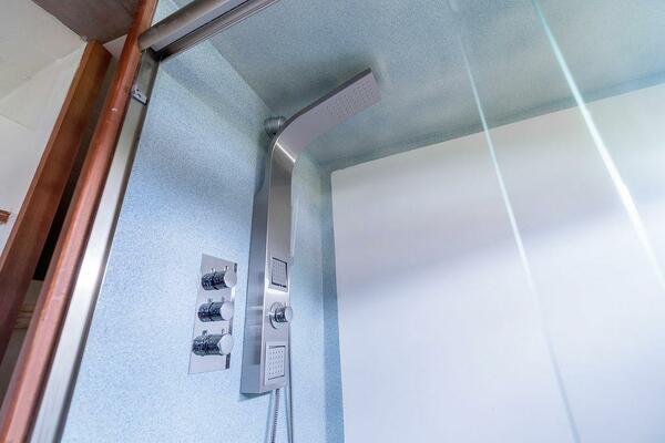 86ft Catamaran Yacht For Sale