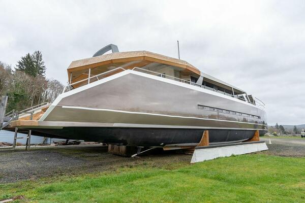 86ft Catamaran Yacht For Sale