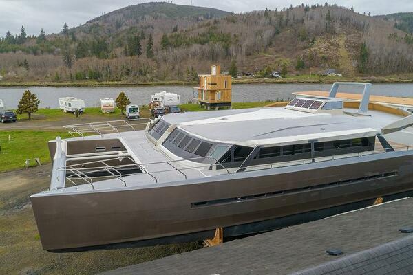 86ft Catamaran Yacht For Sale