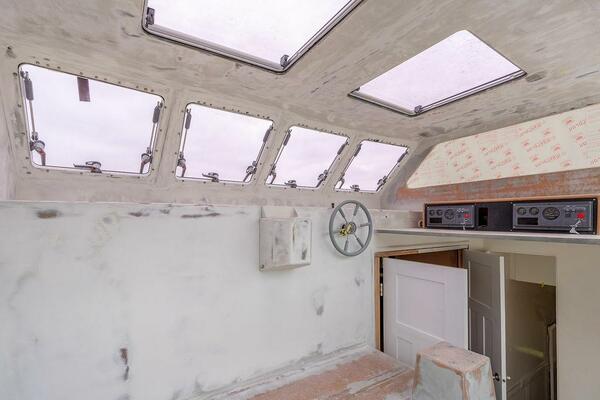 86ft Catamaran Yacht For Sale