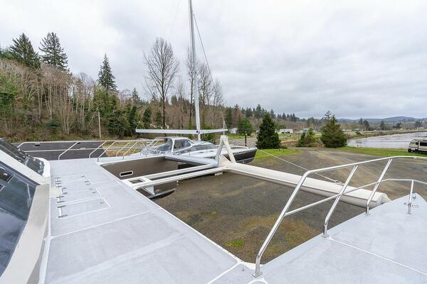 86ft Catamaran Yacht For Sale