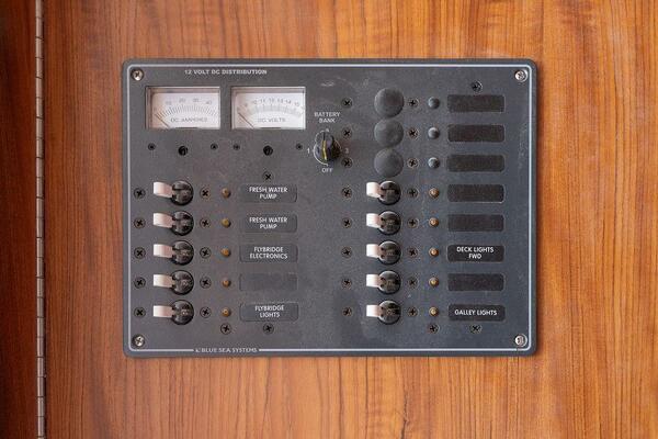 86ft Catamaran Yacht For Sale