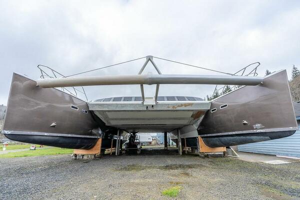 86ft Catamaran Yacht For Sale
