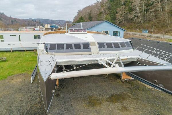 86ft Catamaran Yacht For Sale